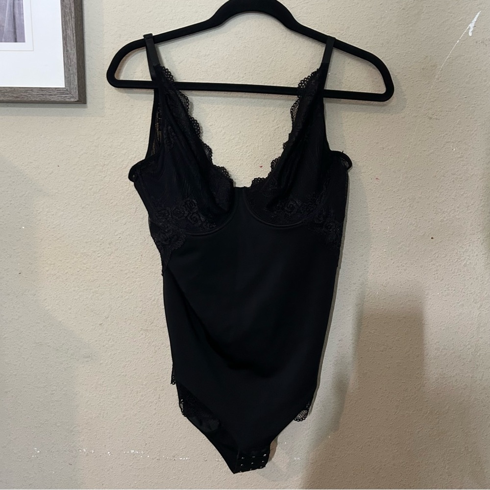 Marilyn Monroe Intimates Women's Shaping Bodysuit Size 2XL Black